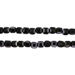 Бусы стекло № 7962 (квадрат) 6х6 мм, 1/2 нити
