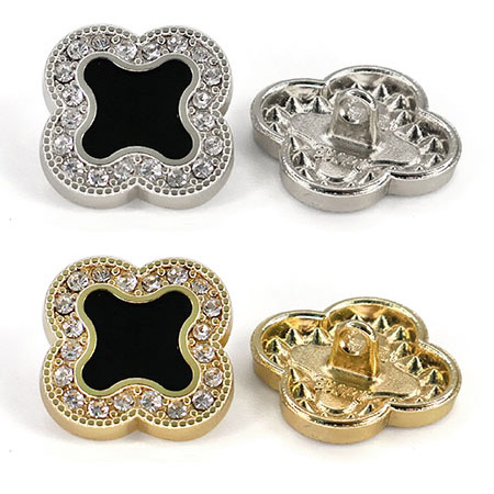 Пуговица со стразами квадрат 20 мм, 1/25 шт Пуговица со стразами квадрат 20 мм, 1/25 шт